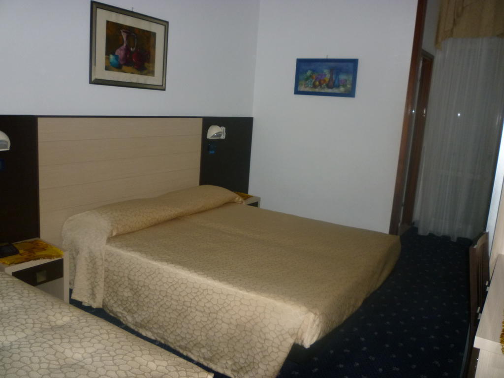 Hotel Tilly Cesenatico Δωμάτιο φωτογραφία