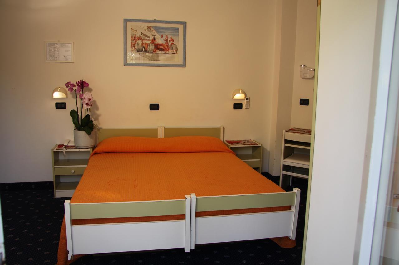 Hotel Tilly Cesenatico Εξωτερικό φωτογραφία