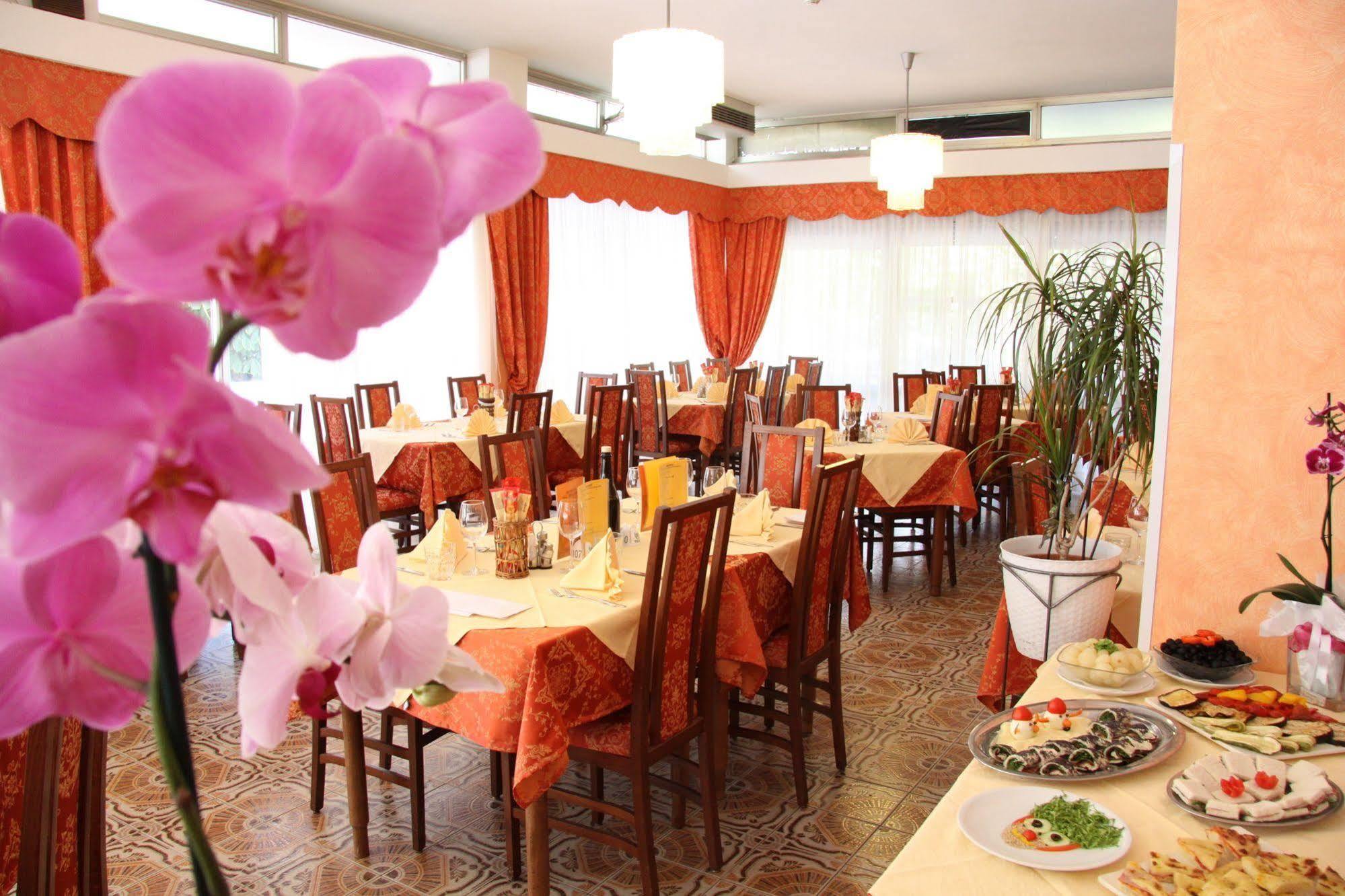 Hotel Tilly Cesenatico Εξωτερικό φωτογραφία