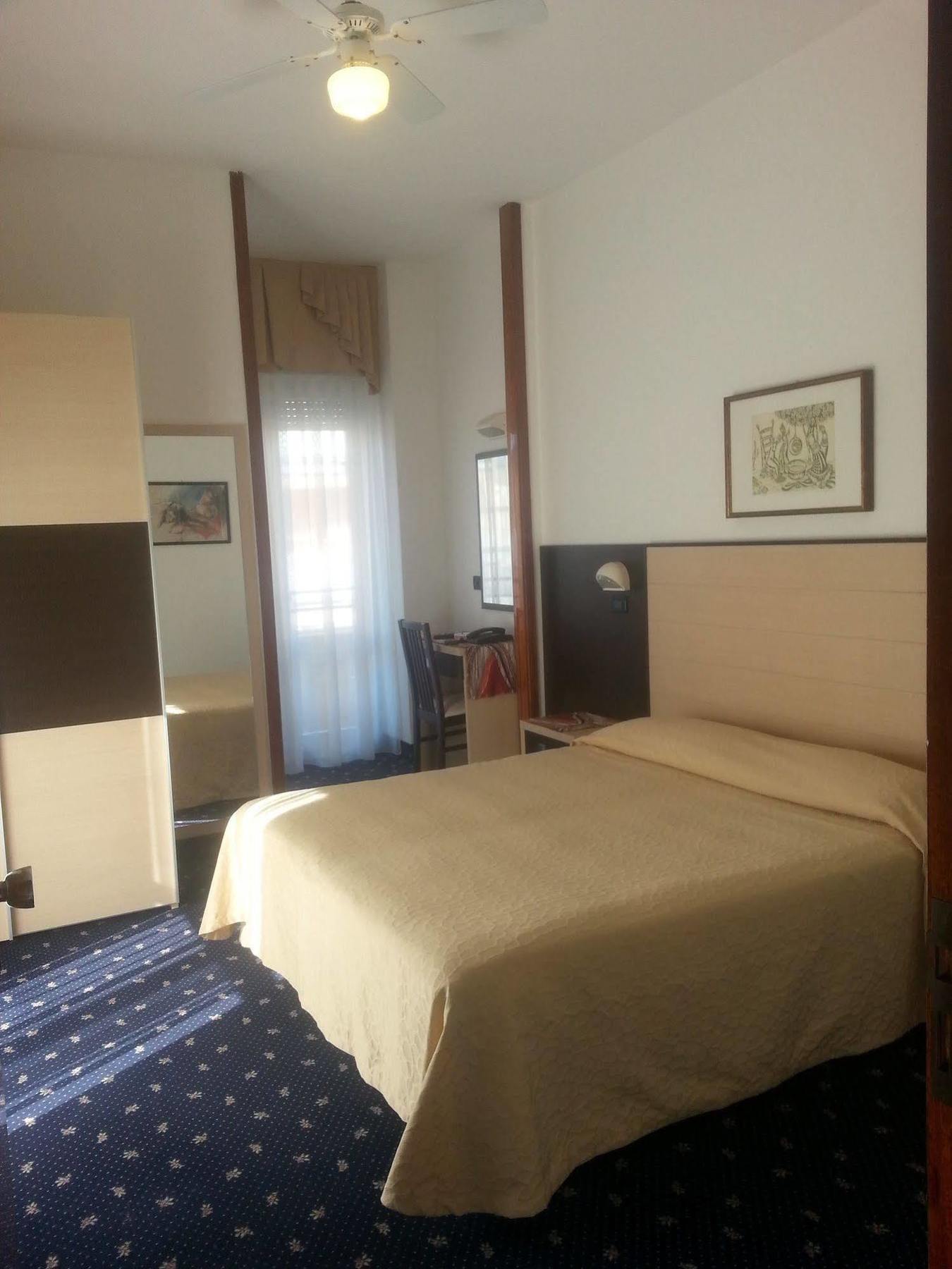Hotel Tilly Cesenatico Εξωτερικό φωτογραφία